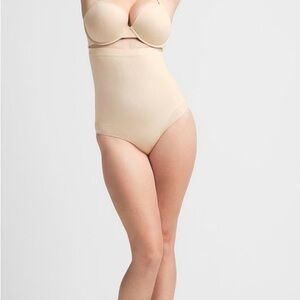 SKIMS Seamless High-Waist Shapewear booty shaperBriefs Clay colour size 2XL NWOT